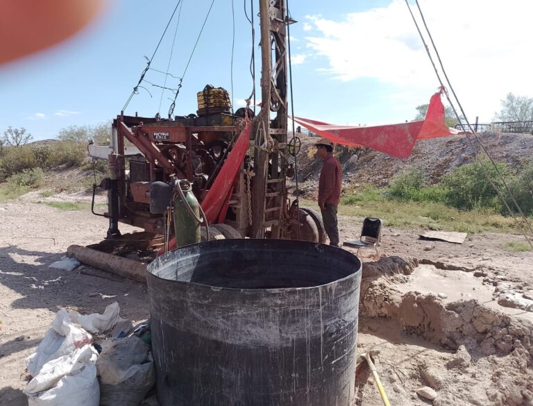 Avanza proyecto de agua potable con la perforación de pozo en el Ejido Santa Ana